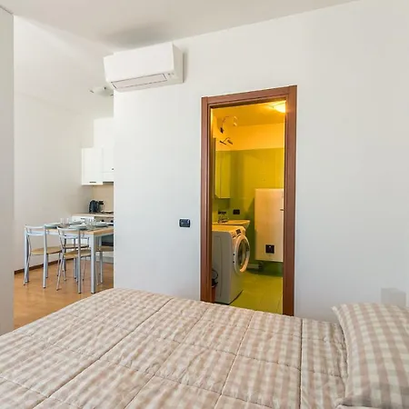 Enrico Caviglia With Parking Place Apartment