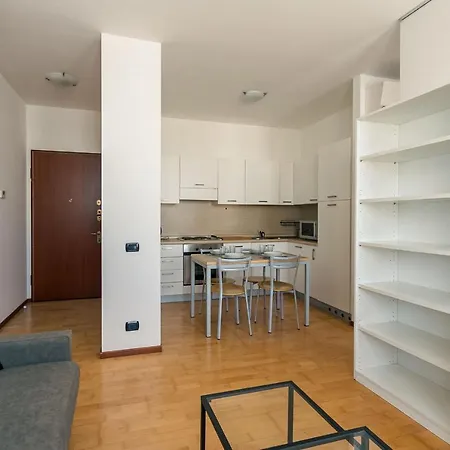 Enrico Caviglia With Parking Place Apartment *