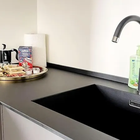 Penelope's * ميلان