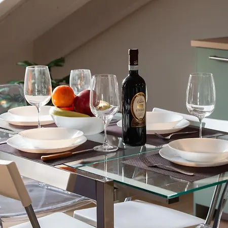 Duomo-central Station Wifi-netflix - Subway 5 Min - Area アパート