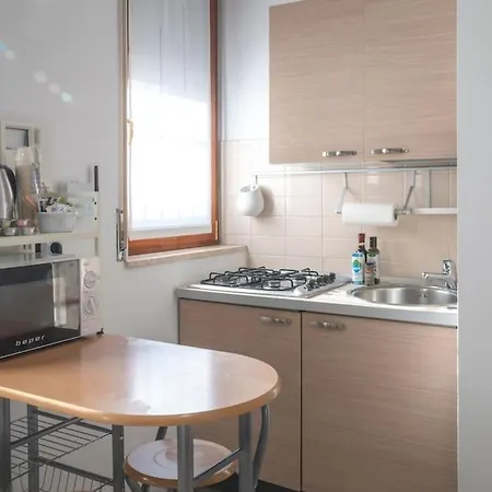 Self Check-in & Netflix 10 Min To Duomo Mm1 Red Daire Milano