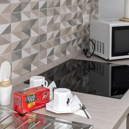 The Palm Sisters - Navigli, Bocconi Apartment *