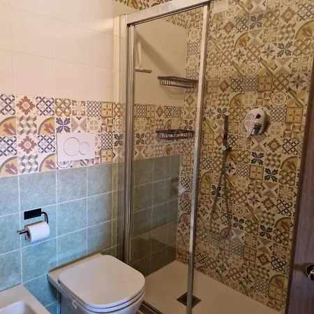 Into The World Апартаменты *