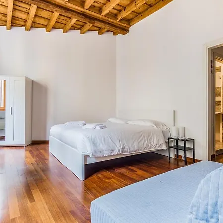 Nuovo Elegante Trilocale Tra Duomo E Darsena Апартаменты