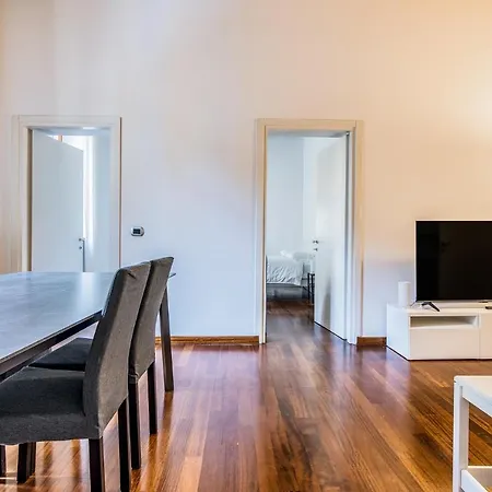 Nuovo Elegante Trilocale Tra Duomo E Darsena Апартаменты *