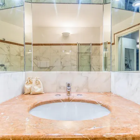 Nuovo Elegante Trilocale Tra Duomo E Darsena Апартаменты *