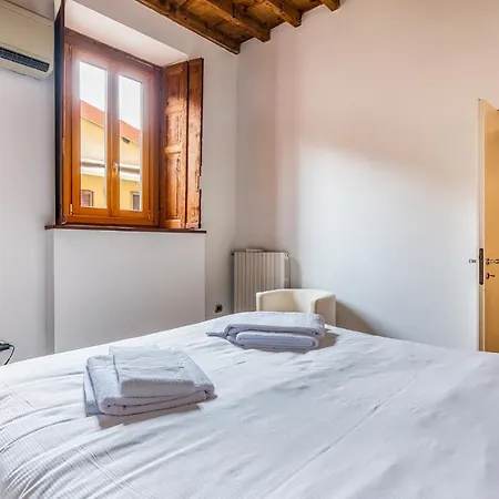 Nuovo Elegante Trilocale Tra Duomo E Darsena Милан