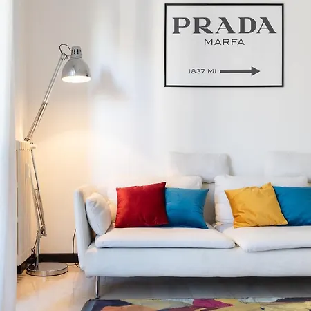 Appartamento Duomo-fondazione Prada 10 Min With M3- Large With Veranda *