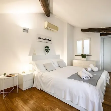 Buenos Aires' Nest - 10 Minutes From Duomo With Terrace *