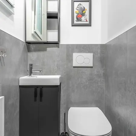 Metro A 2 Minuti - Nolo House, Fast Free Wi-fi شقة *
