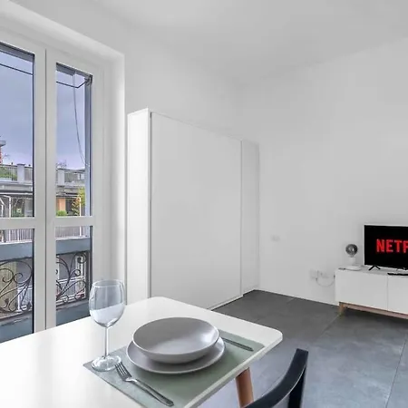 شقة Metro A 2 Minuti - Nolo House, Fast Free Wi-fi ميلان