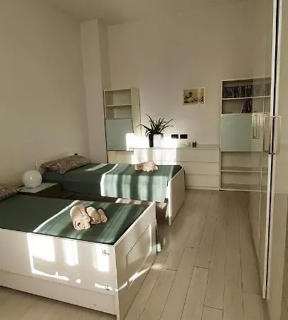 Intero Lgbtq+ Zona Loreto Apartamento