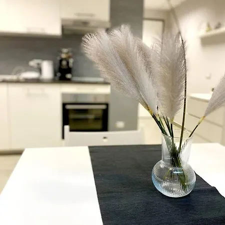 Апартаменты {milano Centrale - Corso Buenos Aires} White Loft Милан