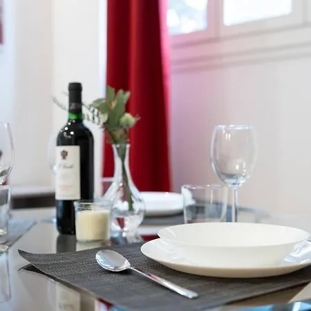 Apartment City Life/tre Torri Comfort A 5 Stelle, Metro A 700m, Wi-fi *