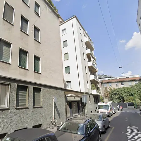 Stayeasy Quadronno33 - 3 Bedrooms, 2 Baths - Duomo Walking Distance Apartment Milan