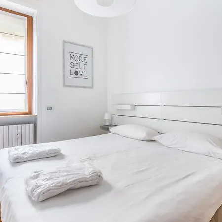 Ampio Zona Moscova Con Due Terrazzi * Mailand