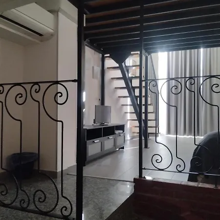 아파트 Mancinelli House