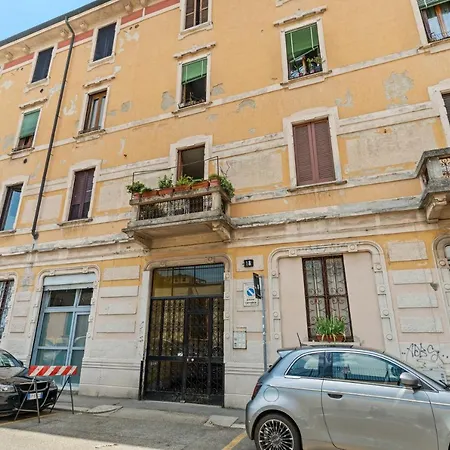 Navigli Charming Flat Milan