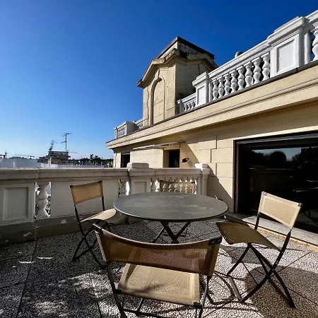 شقة Big Duomo View Sailboat-inspired Penthouse *