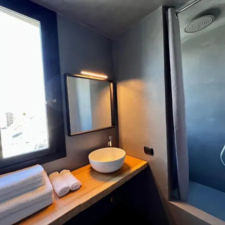 Big Duomo View Sailboat-inspired Penthouse Apartment *