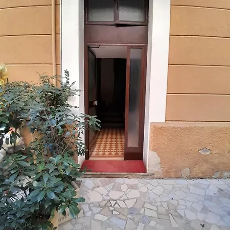 Martina, Silenzioso A 100 Metri Dalla Metropolitana 公寓 *