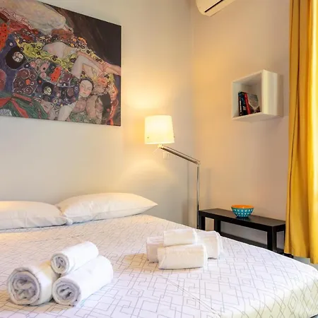 Lägenhet Luna Homes - In Farini Milano