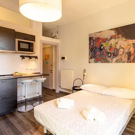 Luna Homes - In Farini Milano