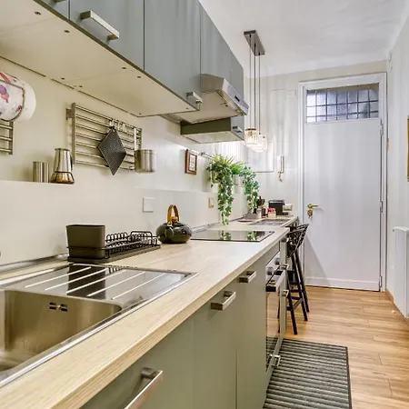 Bamboo House - Floor Just 15 Minutes From Duomo شقة ميلان