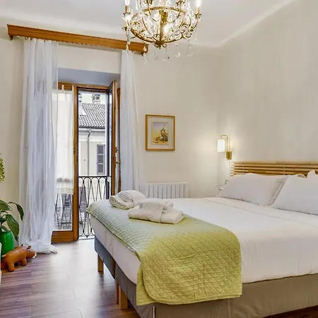 Casa Bambu - Top Floor Apartment In The Heart Of Navigli - 15 Mins From Duomo