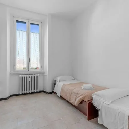 15 Min From Duomo Xxl House Near Metro M3 * Milán