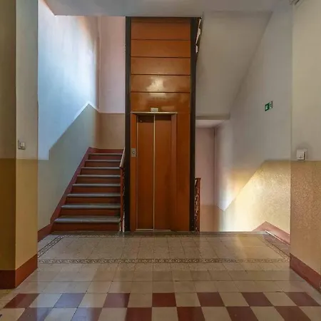 15 Min From Duomo Xxl House Near Metro M3 * Milán