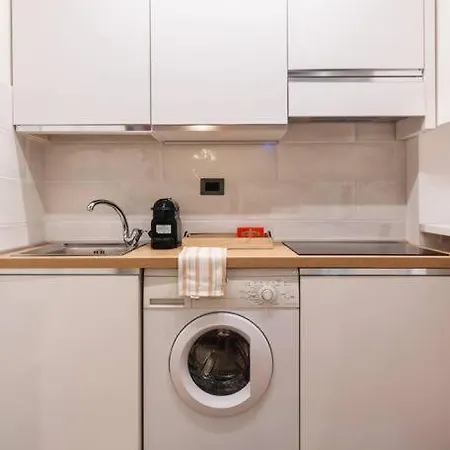 Апартаменты Frisi Fast Wifi Aircon Flexyrent