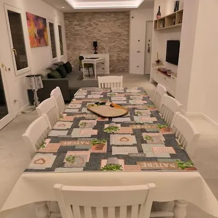 דירה Garden House