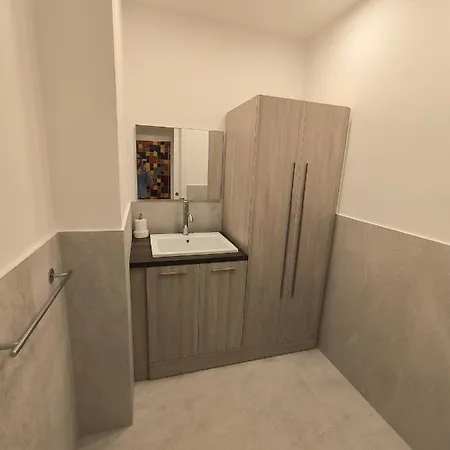 Garden House דירה