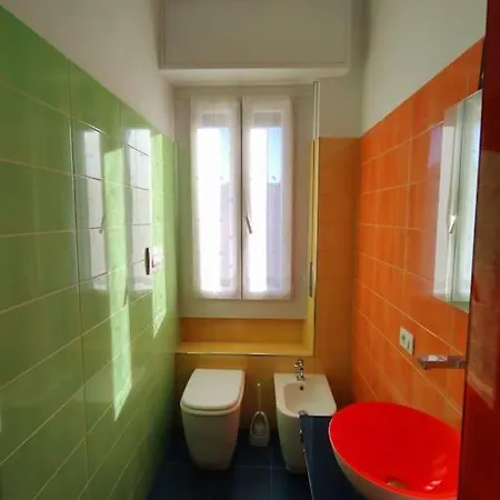 Bilocale Luminoso E Accogliente Zona Marche Διαμέρισμα