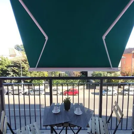 Bilocale Luminoso E Accogliente Zona Marche *