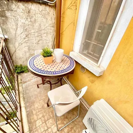 9 Minuti Dal Duomo Life+metro