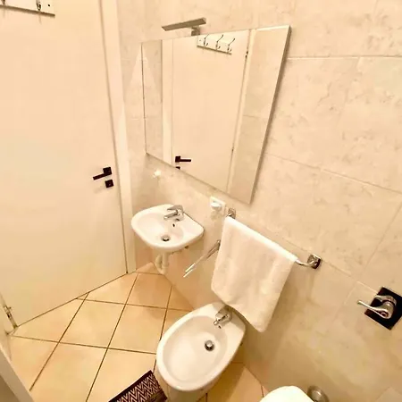 Apartment 9 Minuti Dal Duomo Life+metro