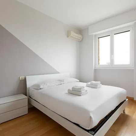 Famagosta Balcony Milano