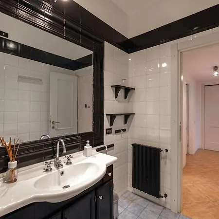 Navigli Ringhiera House Milan