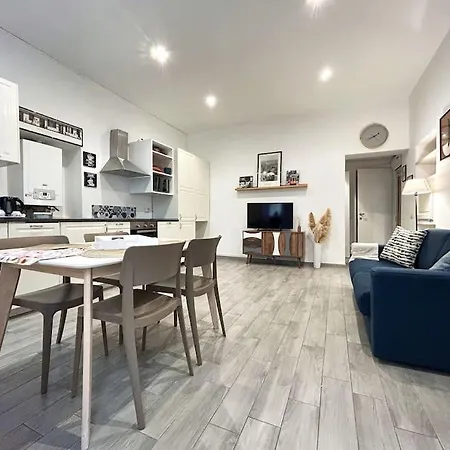 Navigli/ticinese - La Casa Di Paola