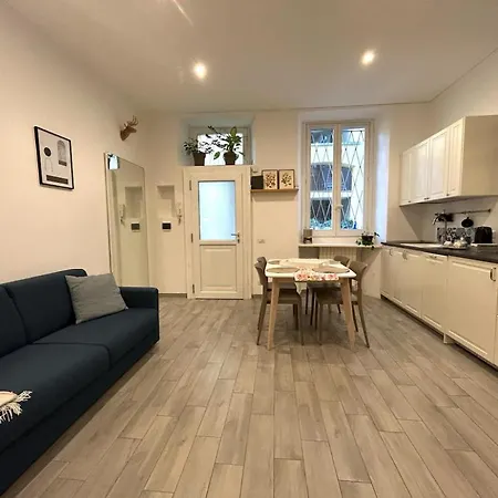 Apartment Navigli/ticinese - La Casa Di Paola Milan