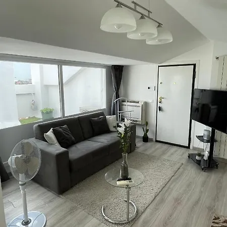 Apartment Con Ampia Terrazza E Vista Su Milan