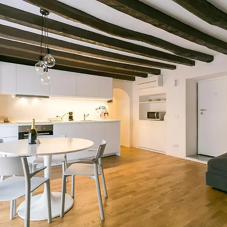 Mortara Navigli 아파트