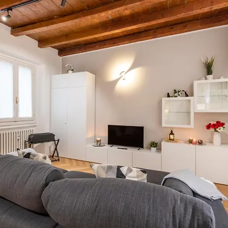 Monte Nero, 62 - Comodo E In Posizione *