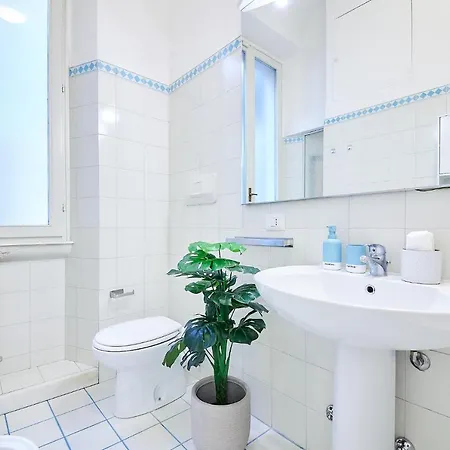 Hale - Crocetta * Milano