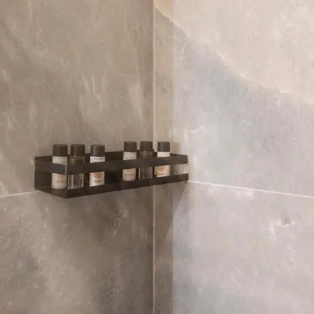 Monte Nero, 62 - Comodo E In Posizione *