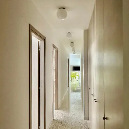 Navigli Apartahotel
