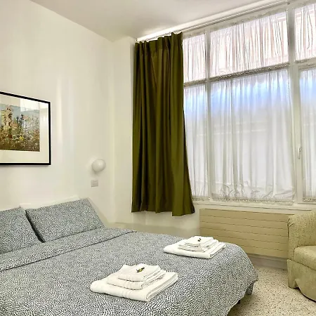 Apartahotel Navigli *