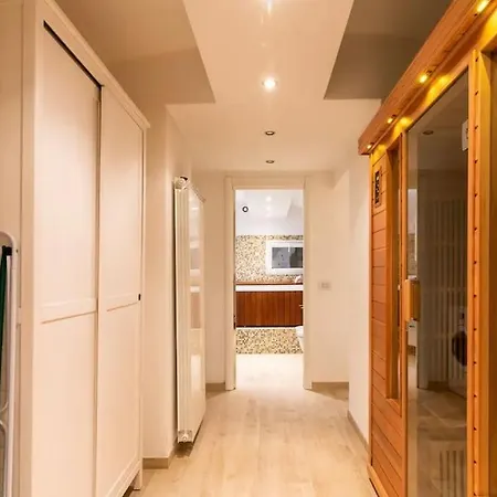 Moscova - Garibaldi Lusso, Sauna E Idromassaggio Apartamento